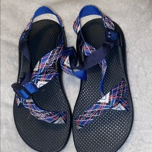 New Chacos Size 7 Blue